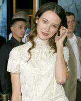 amy acker serenidad estreno ciudad caminar universal ciudad California septiembre 22 2005 foto