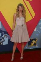 Taylor Swift arriving at  the Video Music Awards on MTV at Paramount Studios in Los Angeles CA onSeptember 7 2008 photo