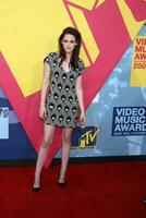 Kristen Stewart  arriving at  the Video Music Awards on MTV at Paramount Studios in Los Angeles CA onSeptember 7 2008 photo