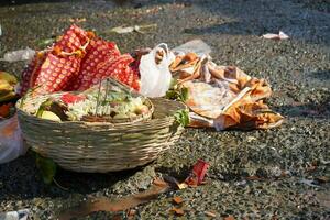 ofrecimiento a el señor Dom durante chhath puja foto