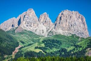 hablar con descaro a pordoi sur cara 2952 metro en gruppo del silla turca, dolomitas montañas en Alpes foto