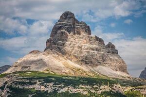 tre cime di lavaredo en cortina d'ampezzo, - dolomitas, Italia foto