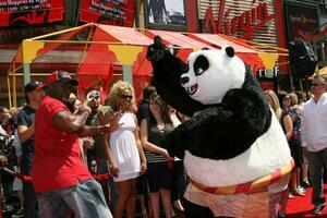 Michael Clark Duncan Kung Fu Panda LA Premiere Graumans Chinese Theater Los Angeles CA May 31 2008 photo