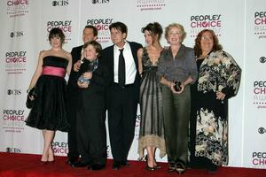 Jon Cryer, Anges Jones, Charlie Sheen 2007 Peoples Choice Awards Shrine Auditorium Los Angeles, CA January 8, 2007 photo