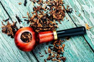 Smoking pipe and tobacco photo