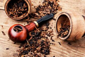 Smoking pipe and tobacco photo