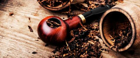 Smoking pipe and tobacco photo