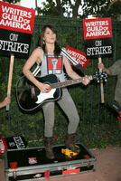 KT Tunstall performs on the picket line supporting striking WGA Writers Outside the Disney Studios Burbank CA November 14 2007 2007 photo