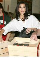 Teri Hatcher Helps out at the Los Angeles Food Bank December 12 2007 Los Angeles CA 2007 photo