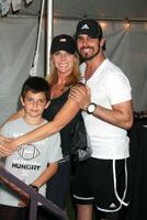 los angeles oct 2 cindy amuel don Diamont hijo luca a el ligero el noche caminar a beneficio el leucemia linfoma sociedad a Griffith parque en octubre 2 2010 en los angeles California foto