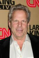 los ángeles, dic dieciséis - steve tisch llega a cnn 'larry Rey vivir' final transmitir fiesta a spago en diciembre dieciséis, 2010 en beverly sierras, California foto