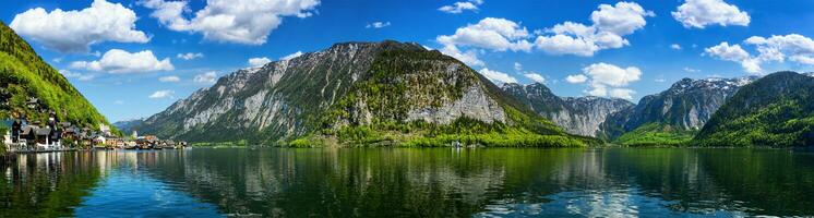 panorama de Hallstatt pueblo y hallstatter ver, Austria foto