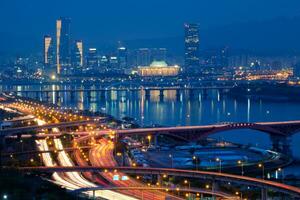 Seúl paisaje urbano en crepúsculo, sur Corea. foto