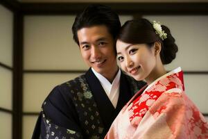 casado japonés Pareja sonriente posando juntos en tradicional ropa kimono y hakama bokeh estilo antecedentes foto