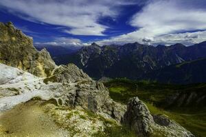 montaña paisaje de el stubai Alpes foto