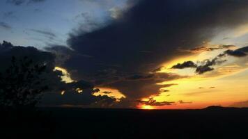 skön solnedgång landskap tid upphöra video