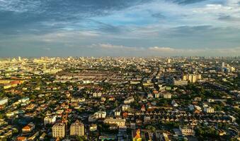 Bangkok ciudad Tailandia en aéreo ver a noche ligero foto