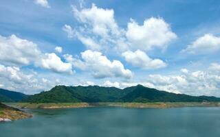 Khun Dan Prakarnchon Dam photo