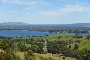 escénico montañas ver con lago humo desde Kurrajong brecha Estar atento situado Entre campanario y bethanga, un corto conducir desde Albury wodonga victoria, Australia. foto