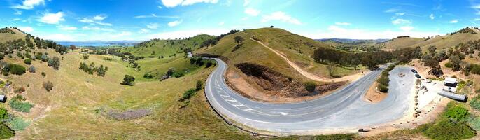 360 la licenciatura panorámico devanado la carretera montañas ver con lago humo desde Kurrajong brecha Estar atento situado Entre campanario y bethanga, un corto conducir desde Albury wodonga victoria, Australia. foto