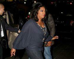 Oprah Winfrey arriving at the Precious Based on the Novel Push by Sapphire Los Angeles Premiere Graumans Chinese Theater Los Angeles CA November 1 2009 photo