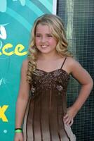 Emily Grace Reeves arriving at the Teen Choice Awards 2009 at Gibson Ampitheater at Universal Studios Los Angeles CA on August 9 2009 photo