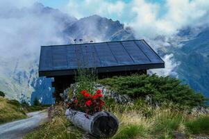 cobertizo para herramientas moreno, Valais, Suiza foto