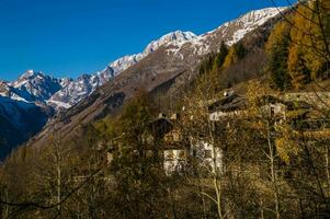 la sala,val aosta, italia foto