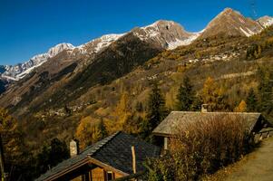 la sala,val aosta, italia foto