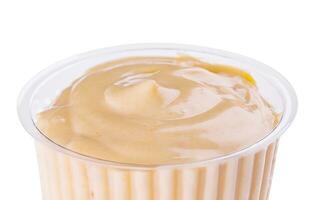 pequeño maceta de ajo mayonesa aislado foto