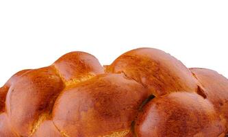 judío jalá un pan aislado en blanco foto