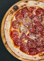 italiano pepperoni Pizza en parte superior ver foto