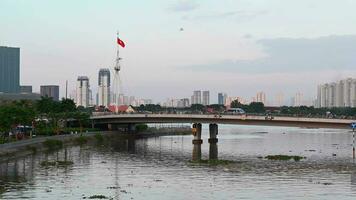 ho chi minh stad, vietnam - november 2023 överbelastad offentlig service i stor städer, miljö- dokumentär fotografi video
