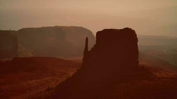 Sunset at the sisters in Monument Valley video