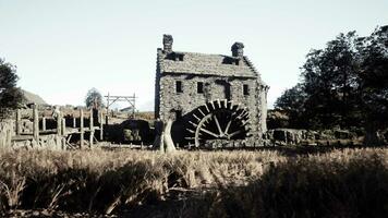 hermosa antiguo Roca casa en bretaña video