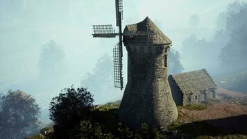 Landschaft Aussicht auf das alt Windmühle video