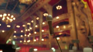 atemberaubend Oper Haus mit opulent golden Dekor video