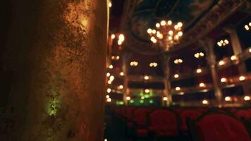 grandios Theater geschmückt im atemberaubend Gold Ornamentik video