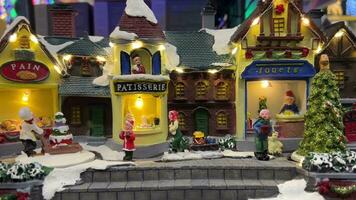 enchanteur mini Noël village pays des merveilles video