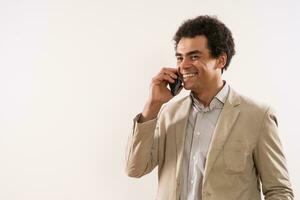 imagen de empresario hablando en el teléfono. foto