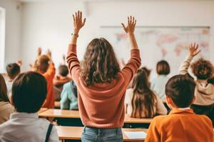 profesores día - inspirador profesor a el frente de el clase, dedicado estudiantes levantamiento su manos en firmar de participación. en profesores día, nosotros celebrar esos quien forma mentes ai generativo foto