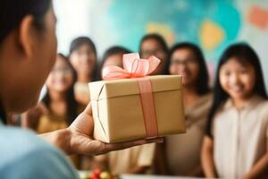 profesores día - contento estudiantes dar un regalo a su amado profesor en el aula, expresando su amor y gratitud. en profesores día, nosotros celebrar el pasión para enseñando ai generativo foto