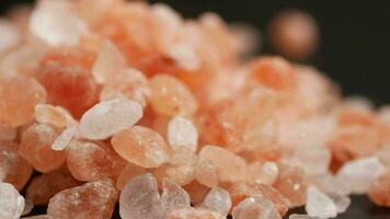 Raw dried pink Himalayan salt video