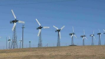 Windmühlen im Kalifornien Teil von ein Serie video