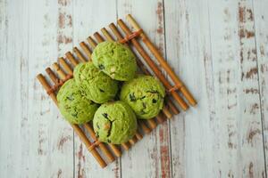 green color sweets, confectionary and pastry products photo