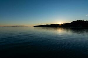 espectacular puesta de sol en Vancouver bahía foto