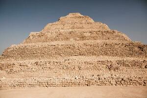 famoso egipcio pirámides de giza. paisaje en Egipto. pirámide en desierto. África. preguntarse de el mundo foto