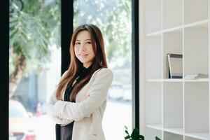 female entrepreneur showing a happy smiling face. photo