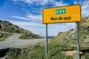 el la carretera firmar para norrkapp en Noruega foto