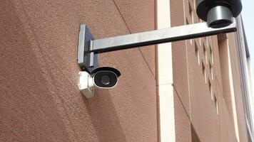 CCTV-säkerhetskamera som fungerar utomhus video